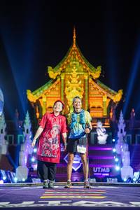 BIB: 9700
                            <button type="button" onclick="openModal(22643884)" class="btn btn-primary btn-sm float-right btn-popup" data-toggle="modal" data-target=".modal-high-quality">
                        <i class="fas fa-shopping-cart"></i> Add to Cart
                    </button>
                                            <button type="button" onclick="isThisMe(22643884, true)" class="btn btn-success btn-sm float-right btn-popup btn-isme hidden" data-toggle="tooltip" data-placement="bottom" title="นี่คือรูปของคุณใช่ไหม คลิกที่นี่เพื่อเอาเข้าอัลบั้ม">
                        <i class="fas fa-plus"></i> Add to album
                    </button>
                    <button type="button" onclick="isThisMe(22643884, false)" class="btn btn-warning btn-sm float-right btn-popup btn-isnotme hidden">
                        <i class="fas fa-ban"></i> Remove from album
                    </button>